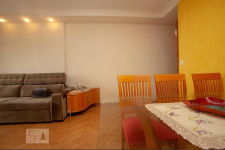 Sala de apartamento para alugar com 3 quartos, 70m² em Cristo Rei, Curitiba