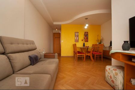 Sala de apartamento para alugar com 3 quartos, 70m² em Cristo Rei, Curitiba