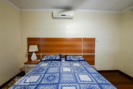 Casa para alugar com 234m², 4 quartos e 5 vagas Casa para alugar com 234m², 4 quartos e 5 vagasSuíte 2