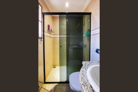 Casa para alugar com 234m², 4 quartos e 5 vagas Casa para alugar com 234m², 4 quartos e 5 vagasBanheiro da Suíte 1