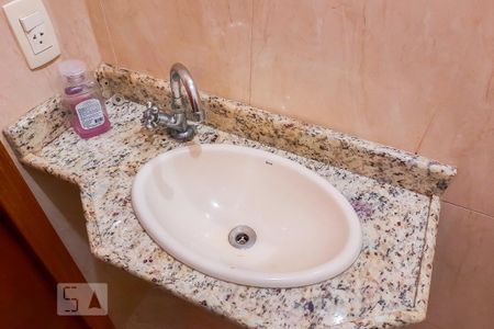 Casa para alugar com 234m², 4 quartos e 5 vagas Casa para alugar com 234m², 4 quartos e 5 vagasBanheiro de Serviço
