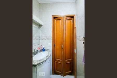Casa para alugar com 234m², 4 quartos e 5 vagas Casa para alugar com 234m², 4 quartos e 5 vagasBanheiro Social