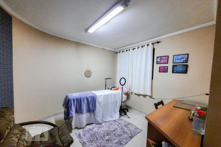 Casa para alugar com 234m², 4 quartos e 5 vagas Casa para alugar com 234m², 4 quartos e 5 vagasQuarto 2