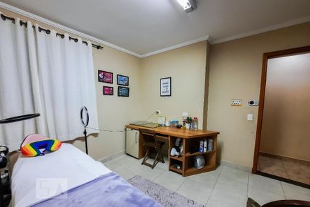 Casa para alugar com 234m², 4 quartos e 5 vagas Casa para alugar com 234m², 4 quartos e 5 vagasQuarto 2