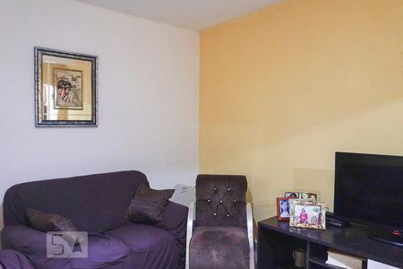 Sala de casa à venda com 4 quartos, 200m² em Vila Monte Santo, São Paulo