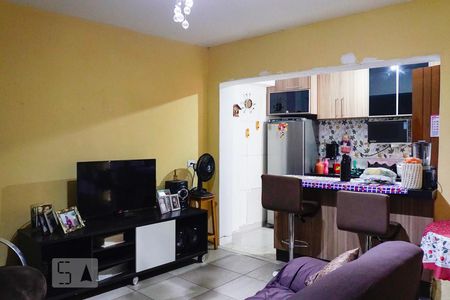Sala de casa à venda com 4 quartos, 200m² em Vila Monte Santo, São Paulo