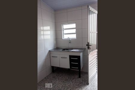 Cozinha de casa para alugar com 1 quarto, 28m² em Vila Maria Alta, São Paulo