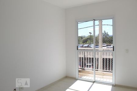 Sala de apartamento à venda com 2 quartos, 58m² em Jardim Tupanci, Barueri