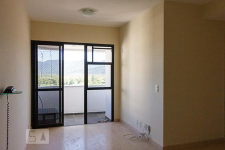 Sala de apartamento à venda com 3 quartos, 70m² em Recreio dos Bandeirantes, Rio de Janeiro