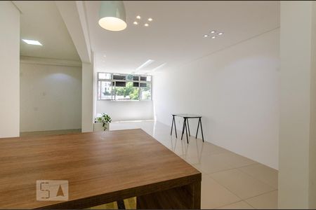 Detalhe Sala de apartamento para alugar com 3 quartos, 103m² em Jardim Apipema, Salvador