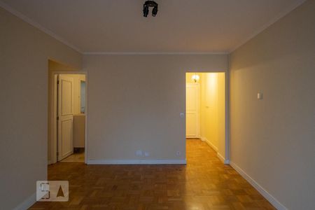 Sala de apartamento para alugar com 2 quartos, 85m² em Cerqueira César, São Paulo