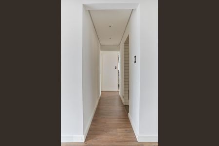 Corredor de apartamento para alugar com 2 quartos, 90m² em Vila Romana, São Paulo