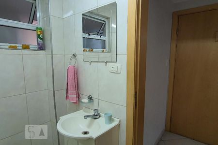 Banheiro de casa à venda com 4 quartos, 186m² em Parque Edu Chaves, São Paulo