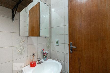 Banheiro de apartamento para alugar com 2 quartos, 47m² em São Geraldo, Belo Horizonte