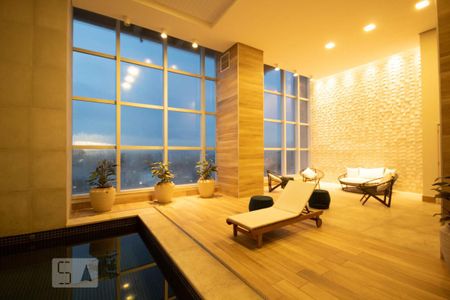 Studio para alugar com 46m², 1 quarto e 1 vaga Studio para alugar com 46m², 1 quarto e 1 vagaPiscina