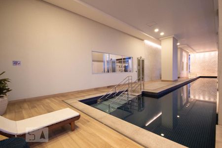 Studio para alugar com 46m², 1 quarto e 1 vaga Studio para alugar com 46m², 1 quarto e 1 vagaPiscina