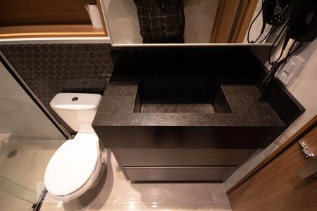 Studio para alugar com 46m², 1 quarto e 1 vaga Studio para alugar com 46m², 1 quarto e 1 vagaBanheiro