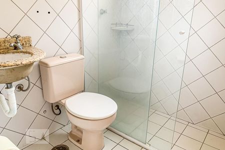 Banheiro de apartamento para alugar com 1 quarto, 25m² em Cidade Universitária, Campinas