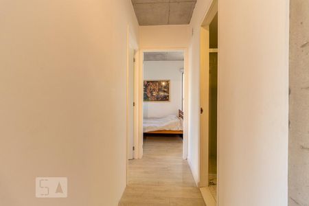 Corredor de apartamento para alugar com 2 quartos, 70m² em Campo Belo, São Paulo