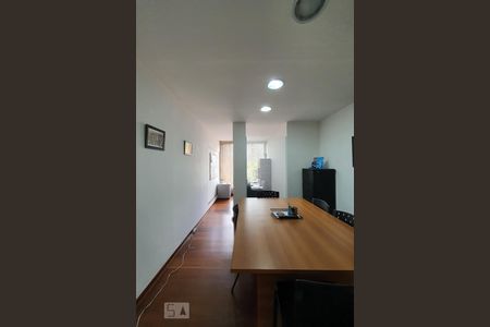 Casa à venda com 78m², 2 quartos e 2 vagasSala