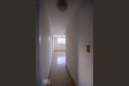 Corredor de apartamento à venda com 2 quartos, 50m² em Brás, São Paulo
