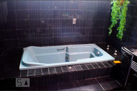 Casa para alugar com 800m², 5 quartos e 6 vagas Casa para alugar com 800m², 5 quartos e 6 vagasBanheiro do Quarto 2