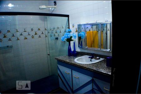 Casa para alugar com 800m², 5 quartos e 6 vagas Casa para alugar com 800m², 5 quartos e 6 vagasBanheiro do Quarto 4