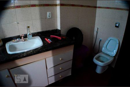 Casa para alugar com 800m², 5 quartos e 6 vagas Casa para alugar com 800m², 5 quartos e 6 vagasbanheiro do Quarto 1