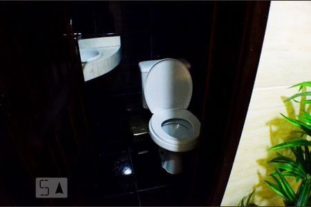 Casa para alugar com 800m², 5 quartos e 6 vagas Casa para alugar com 800m², 5 quartos e 6 vagasMais 3 banheiros