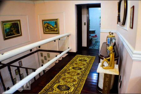 Casa para alugar com 800m², 5 quartos e 6 vagas Casa para alugar com 800m², 5 quartos e 6 vagasAcesso aos quartos