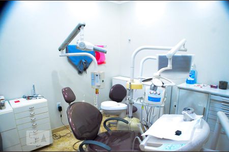 Casa para alugar com 800m², 5 quartos e 6 vagas Casa para alugar com 800m², 5 quartos e 6 vagasConsultório 1