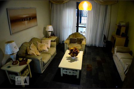 Casa para alugar com 800m², 5 quartos e 6 vagas Casa para alugar com 800m², 5 quartos e 6 vagasSala menor