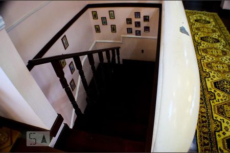 Casa para alugar com 800m², 5 quartos e 6 vagas Casa para alugar com 800m², 5 quartos e 6 vagasAcesso aos quartos