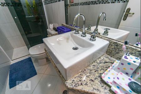 Pia  de apartamento à venda com 3 quartos, 220m² em Vila Gilda, Santo André