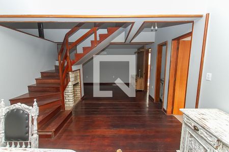 Sala 3 ambientes de casa para alugar com 3 quartos, 270m² em Vila Ipiranga, Porto Alegre