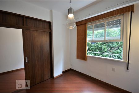 Quarto 1 de apartamento à venda com 2 quartos, 71m² em Catete, Rio de Janeiro