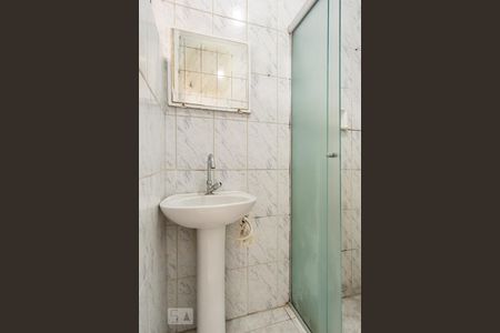 Banheiro de casa de condomínio para alugar com 1 quarto, 50m² em Vila Oratório, São Paulo