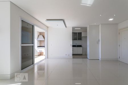 Sala de apartamento para alugar com 3 quartos, 120m² em Loteamento Mogilar, Mogi das Cruzes