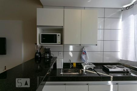 Cozinha e Área de Serviço de kitnet/studio para alugar com 1 quarto, 28m² em Vila Paquetá, Belo Horizonte