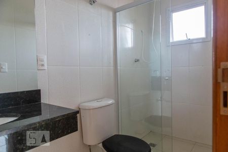 Banheiro de apartamento para alugar com 1 quarto, 50m² em Vila Lúcia, São Paulo