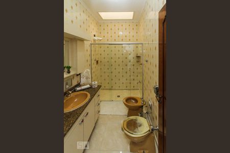 Banheiro de casa à venda com 3 quartos, 300m² em Jardim Vila Formosa, São Paulo