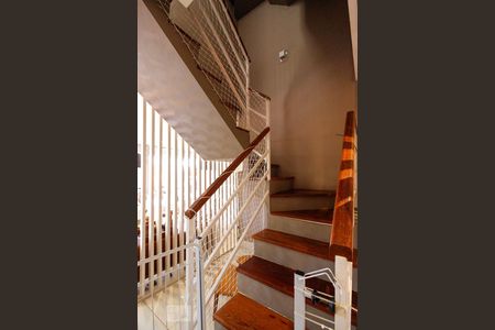 Escada de casa de condomínio à venda com 4 quartos, 309m² em Recreio dos Bandeirantes, Rio de Janeiro