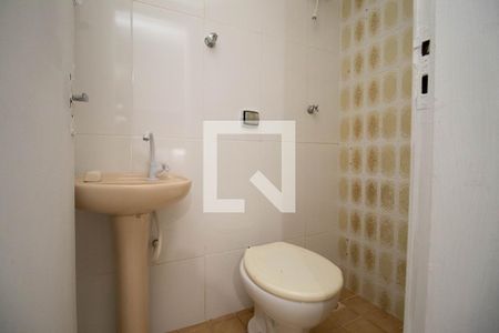 Banheiro de kitnet/studio para alugar com 1 quarto, 30m² em Asa Norte, Brasília