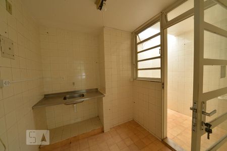 Cozinha de apartamento para alugar com 1 quarto, 40m² em Asa Norte, Brasília