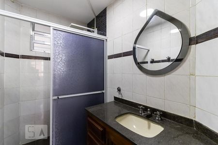 Banheiro de apartamento para alugar com 1 quarto, 52m² em Liberdade, São Paulo