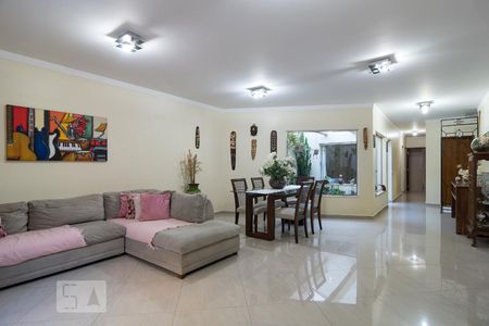 Sala de casa à venda com 3 quartos, 230m² em Mirandópolis, São Paulo