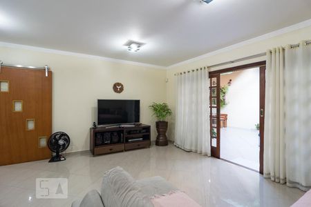 Sala de casa à venda com 3 quartos, 230m² em Mirandópolis, São Paulo