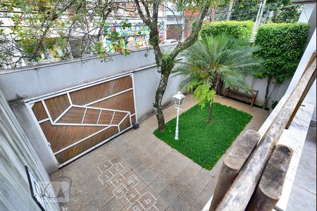 Quintal de casa à venda com 4 quartos, 290m² em Vila Ipojuca, São Paulo