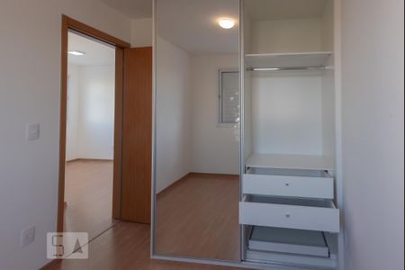 Quarto 1 - Armários de apartamento para alugar com 2 quartos, 43m² em Fundação da Casa Popular, Campinas