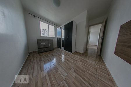 Quarto 1 de apartamento para alugar com 2 quartos, 56m² em Pinheirinho, Curitiba